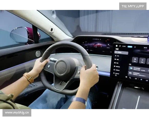 全新中控屏_新增副驾娱乐屏，享界S9T内饰曝光，期待9月上市吗？
